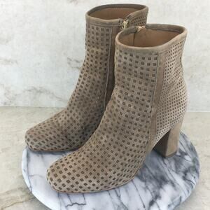 Daniel Footwear Tan Suede Booties Women's Size US 8.5  EUR 39